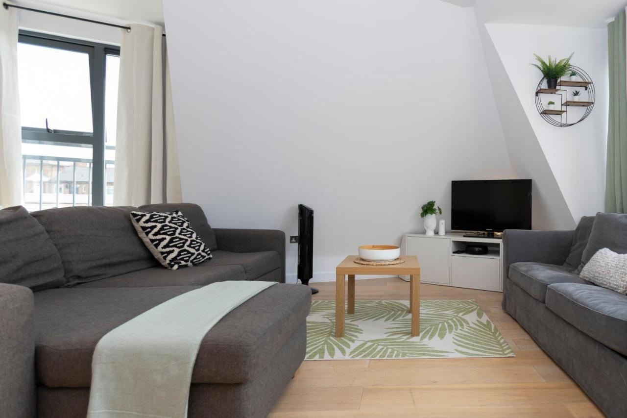 Stunning 3 Bedroom Penthouse With Terrace And Lift Лондон Экстерьер фото