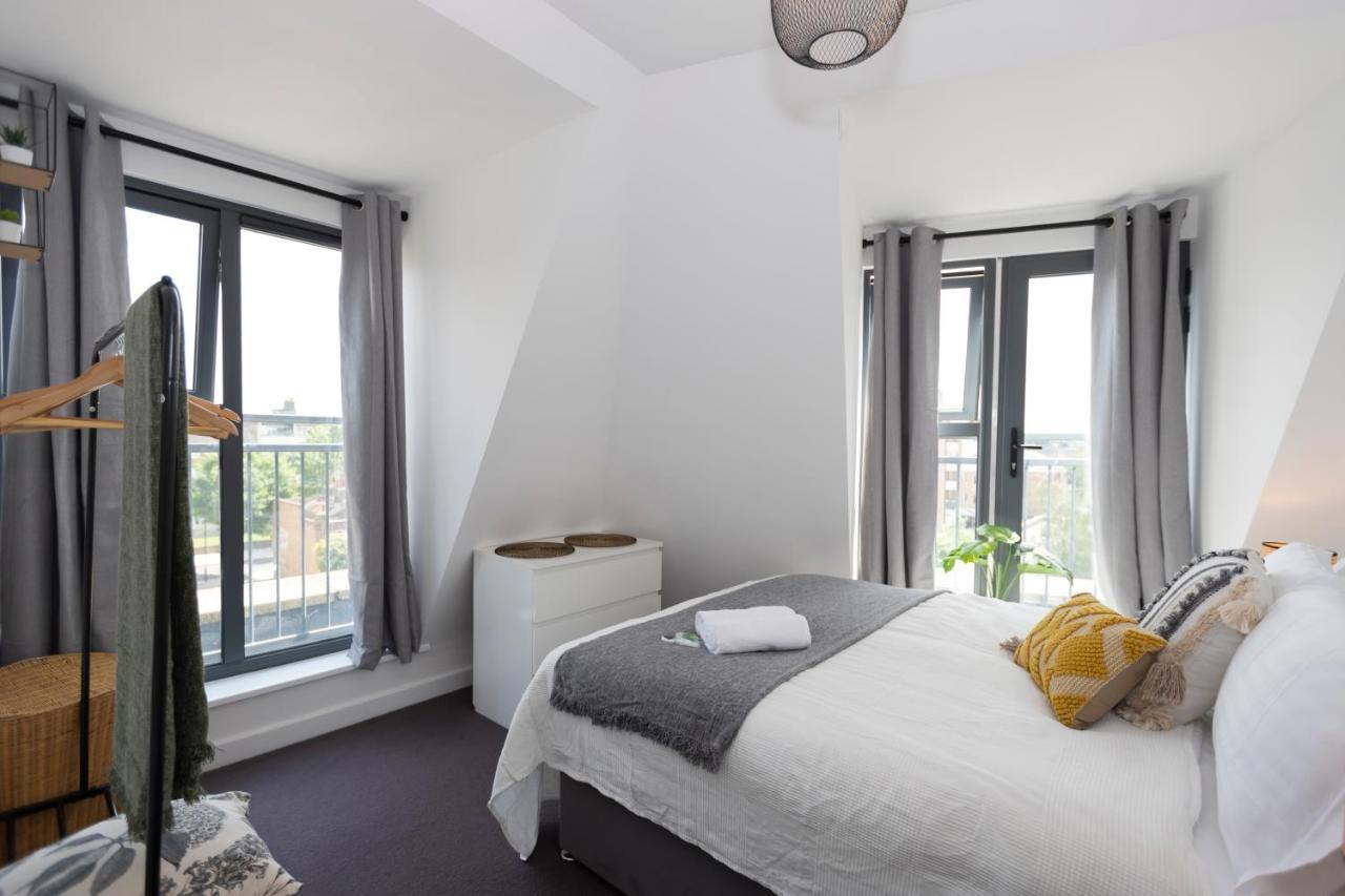 Stunning 3 Bedroom Penthouse With Terrace And Lift Лондон Экстерьер фото
